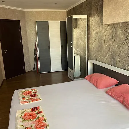 Raija - Sea View Апартамент *